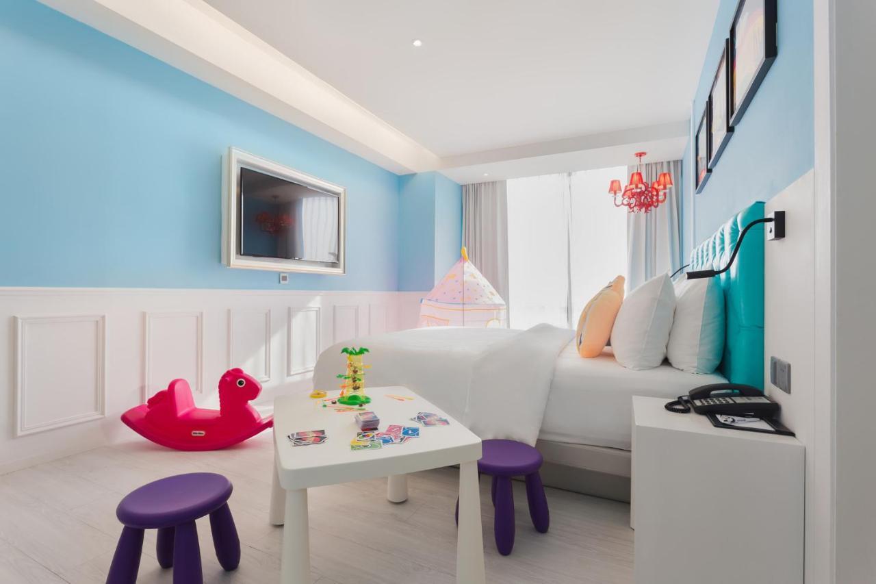 Fx Hotel Tajnan Kültér fotó